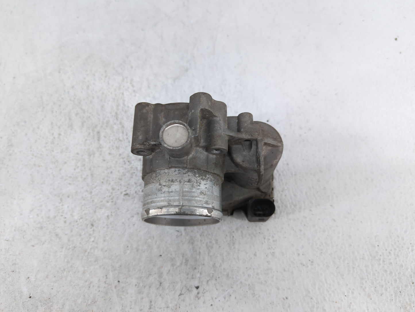 2011-2014 Ford Fiesta Throttle Body P/N:7S7G-9F991-CA 7S7G-9F991-BA, 7S7G-9F991-B7A Fits Fits 2011 2012 2013 2014 OEM Used A