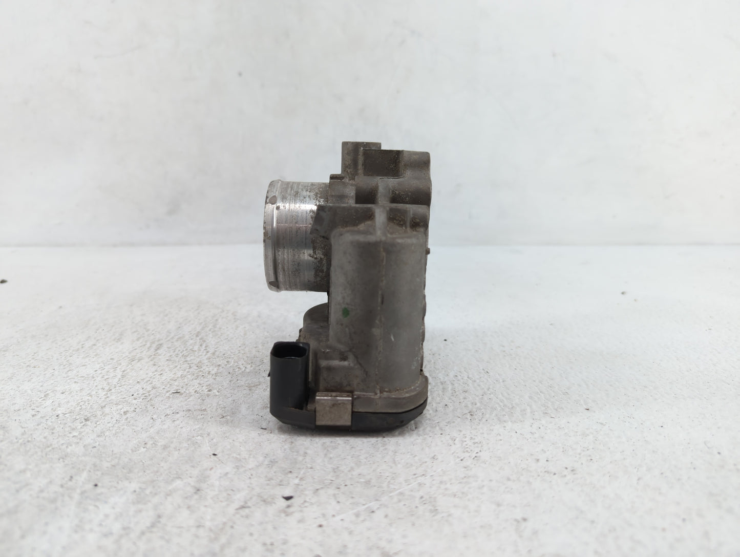 2011-2014 Ford Fiesta Throttle Body P/N:7S7G-9F991-CA 7S7G-9F991-BA, 7S7G-9F991-B7A Fits Fits 2011 2012 2013 2014 OEM Used A