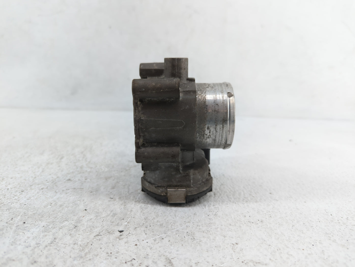 2011-2014 Ford Fiesta Throttle Body P/N:7S7G-9F991-CA 7S7G-9F991-BA, 7S7G-9F991-B7A Fits Fits 2011 2012 2013 2014 OEM Used A