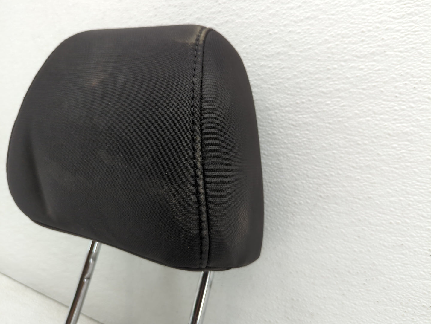 2012-2013 Ford Fiesta Headrest Head Rest Front Driver Passenger Seat - Oemusedautoparts1.com