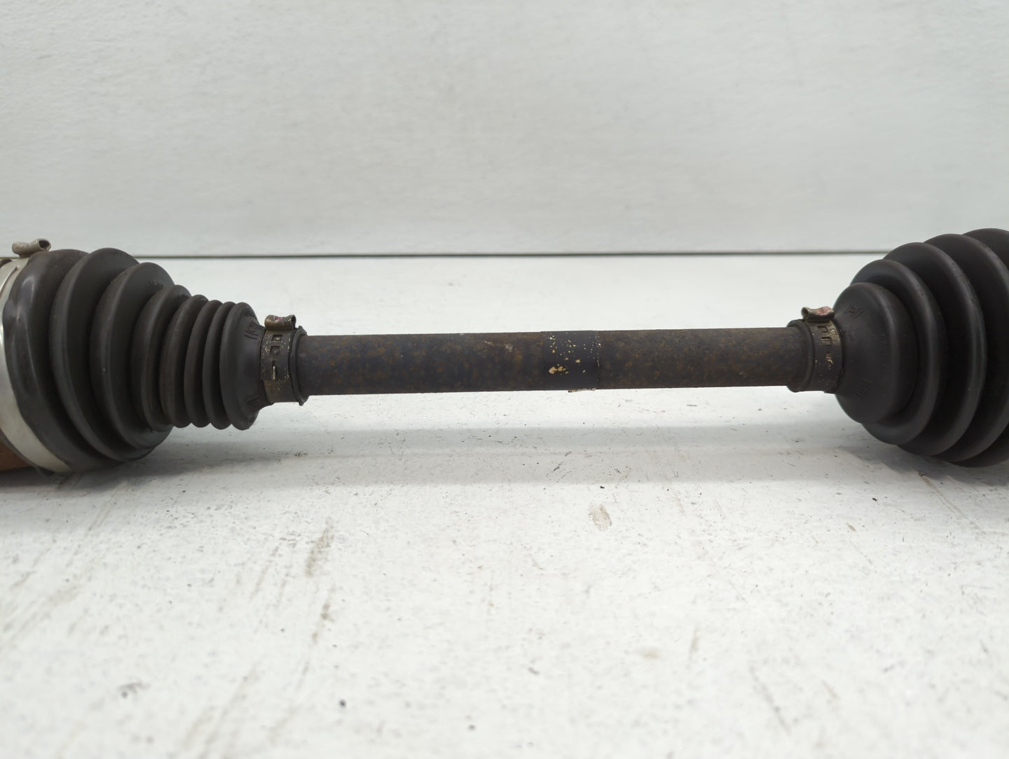 2011-2017 Ford Fiesta Axle Shaft Front Driver Cv C/v - Oemusedautoparts1.com