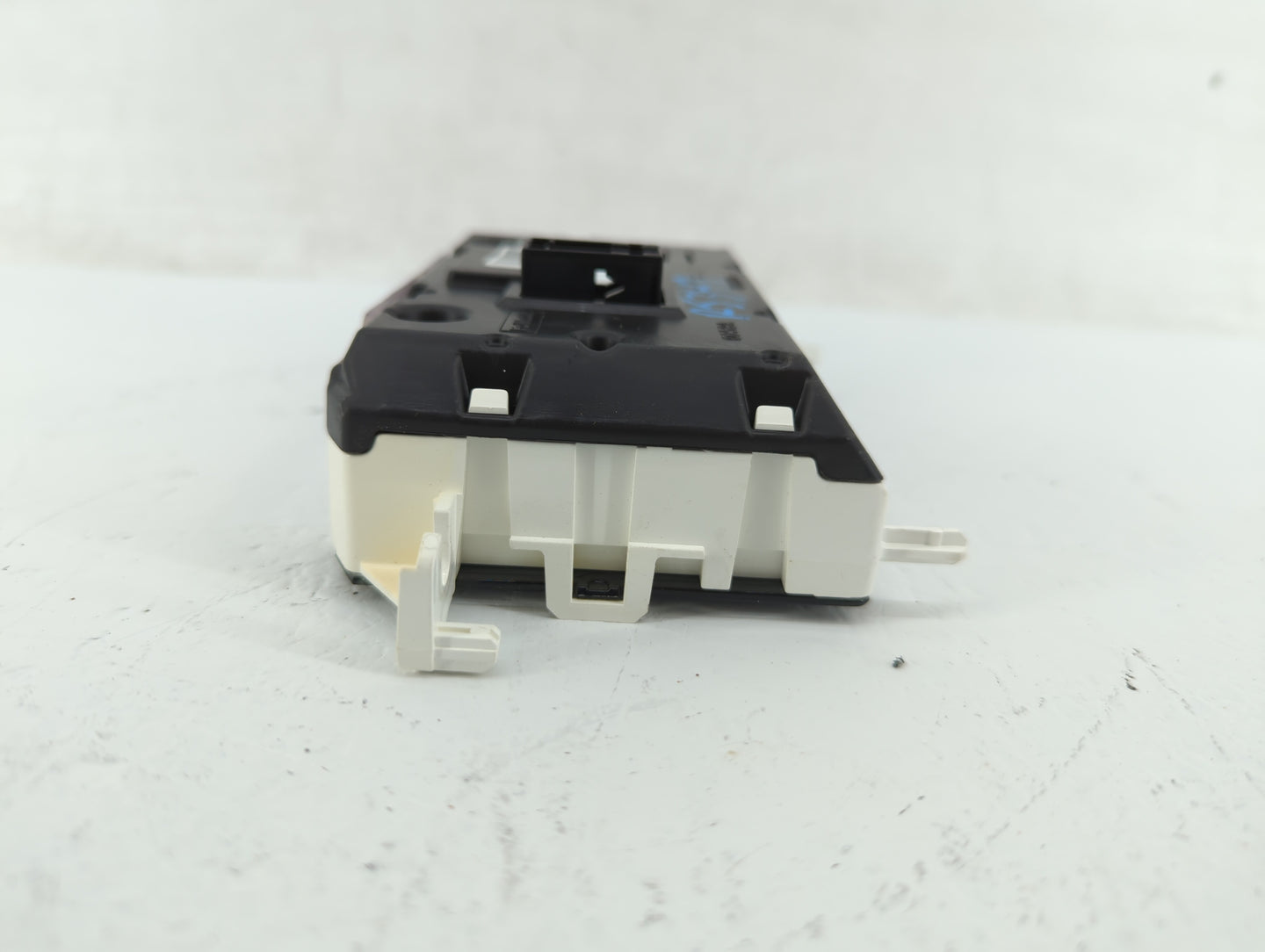 2013 Ford Fiesta Radio AM FM Cd Player Receiver Replacement P/N:DA6T-18B955-BB Fits OEM Used Auto Parts - Oemusedautoparts1.