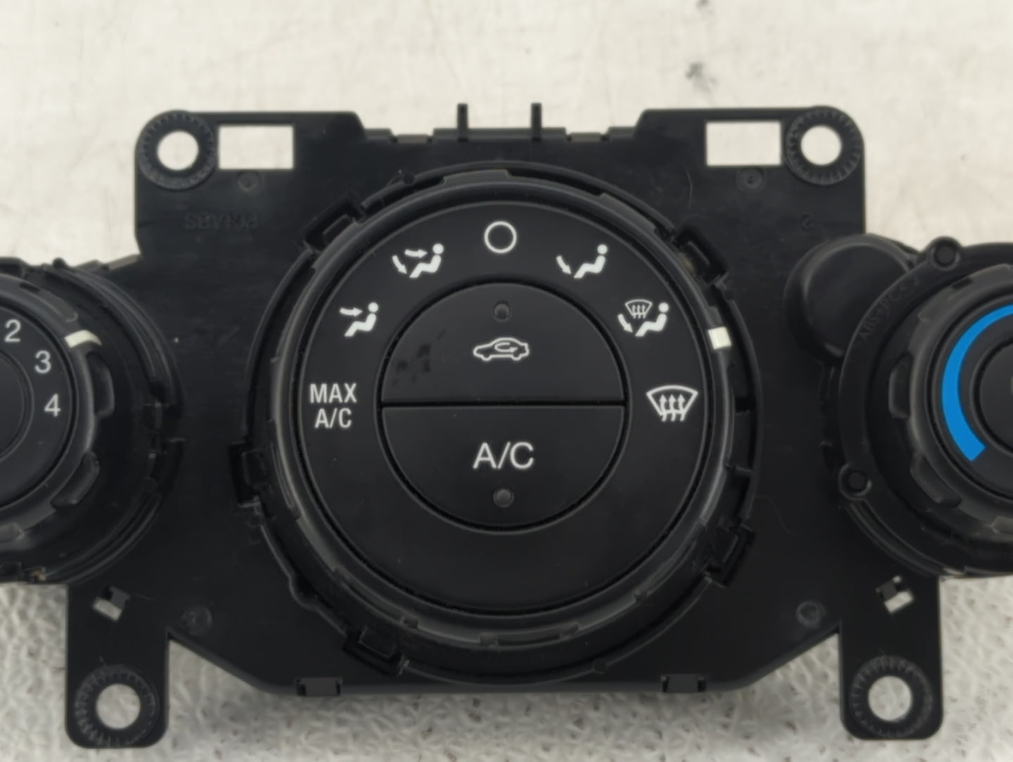 2011-2013 Ford Fiesta Climate Control Module Temperature AC/Heater Replacement P/N:AE83-19980-AF AE83-19980-AH Fits OEM Used