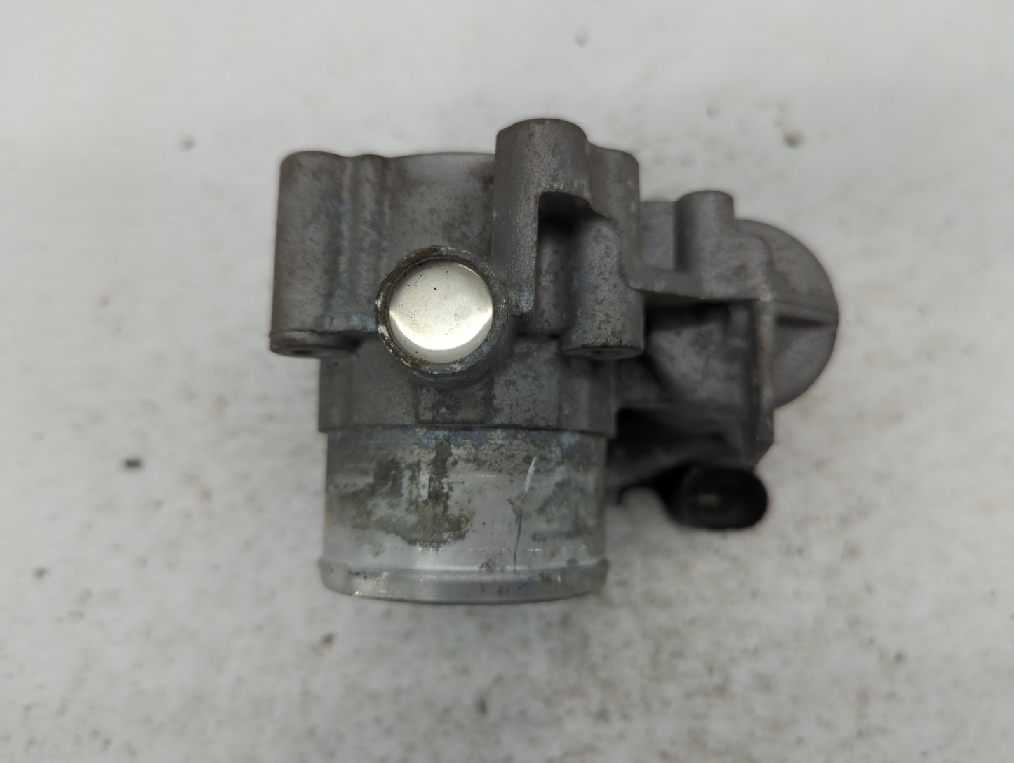 2011-2014 Ford Fiesta Throttle Body P/N:7S7G-9F991-B7A 7S7G-9F991-CA, 7S7G-9F991-BA Fits Fits 2011 2012 2013 2014 OEM Used A