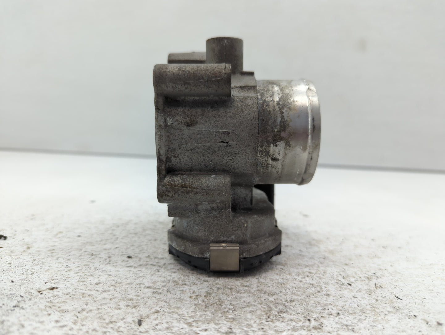 2011-2014 Ford Fiesta Throttle Body P/N:7S7G-9F991-B7A 7S7G-9F991-CA, 7S7G-9F991-BA Fits Fits 2011 2012 2013 2014 OEM Used A