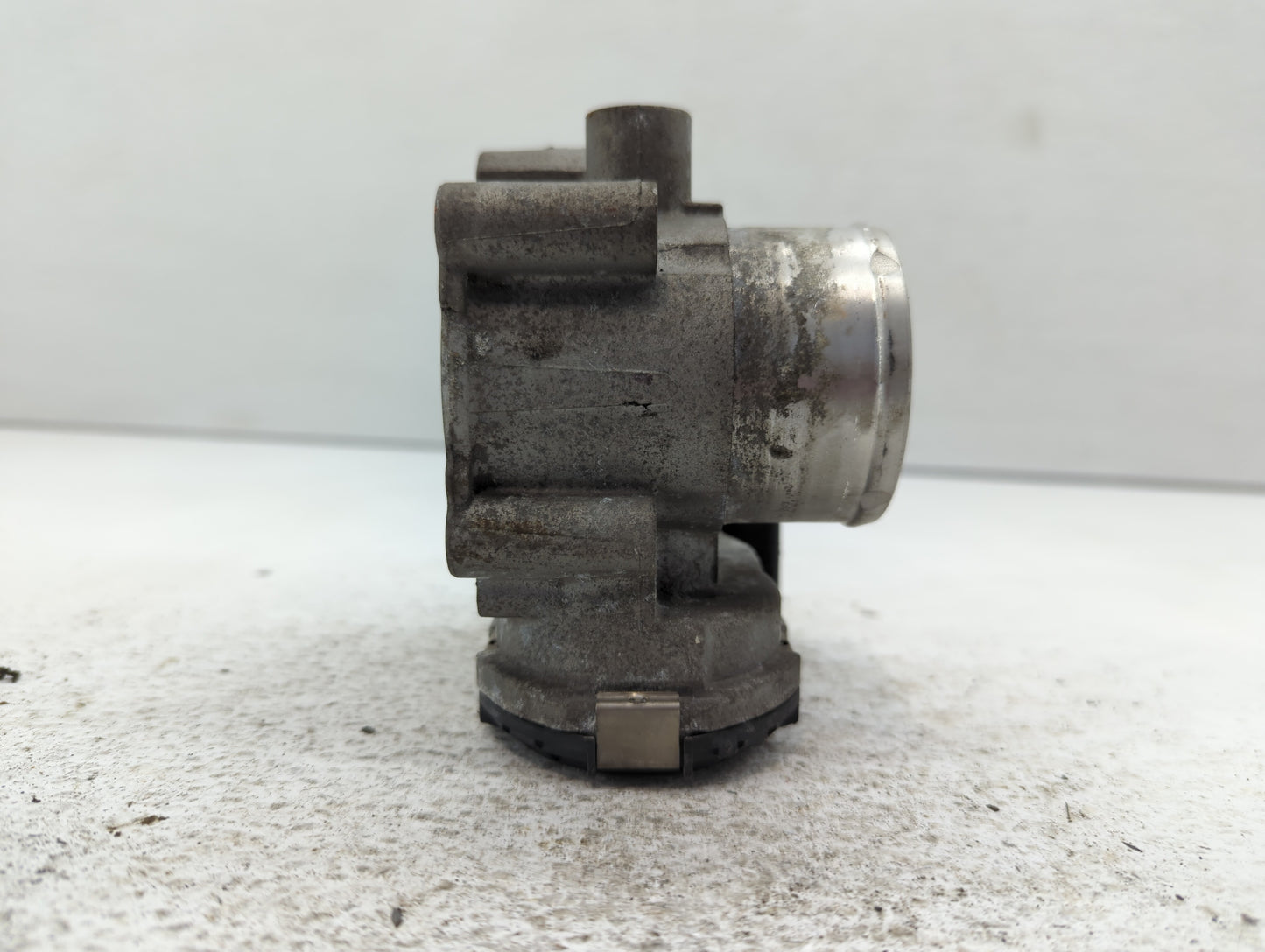 2011-2014 Ford Fiesta Throttle Body P/N:7S7G-9F991-B7A 7S7G-9F991-CA, 7S7G-9F991-BA Fits Fits 2011 2012 2013 2014 OEM Used A