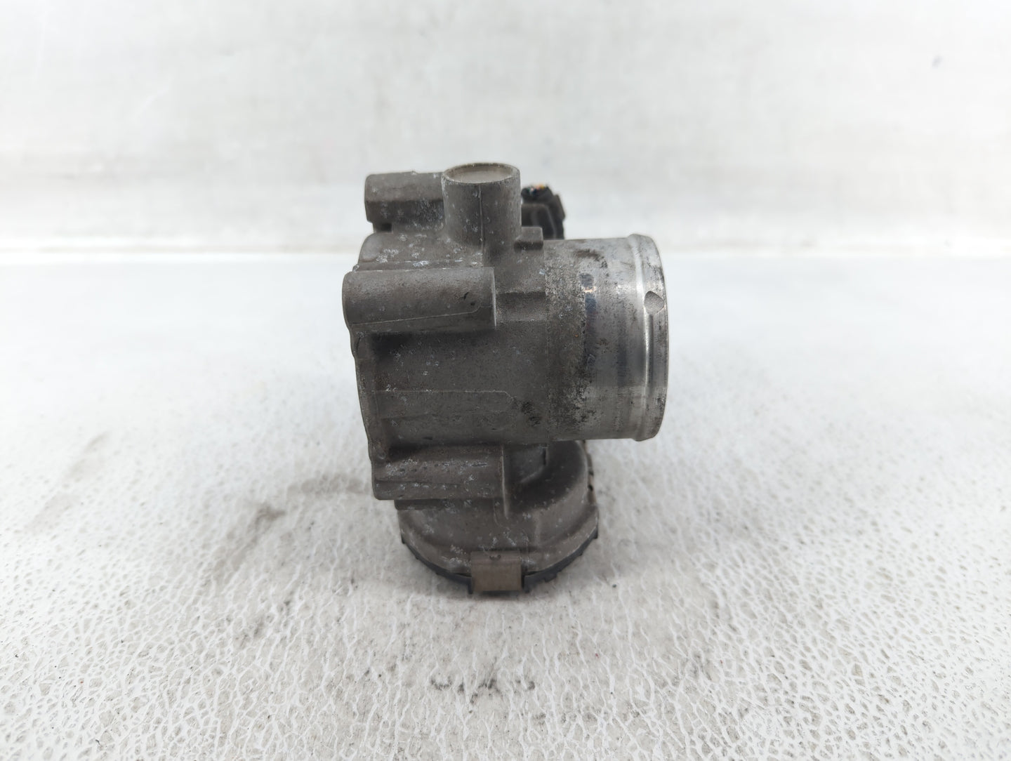 2011-2014 Ford Fiesta Throttle Body P/N:7S7G-9F991-B7A 7S7G-9F991-CA, 7S7G-9F991-BA Fits Fits 2011 2012 2013 2014 OEM Used A