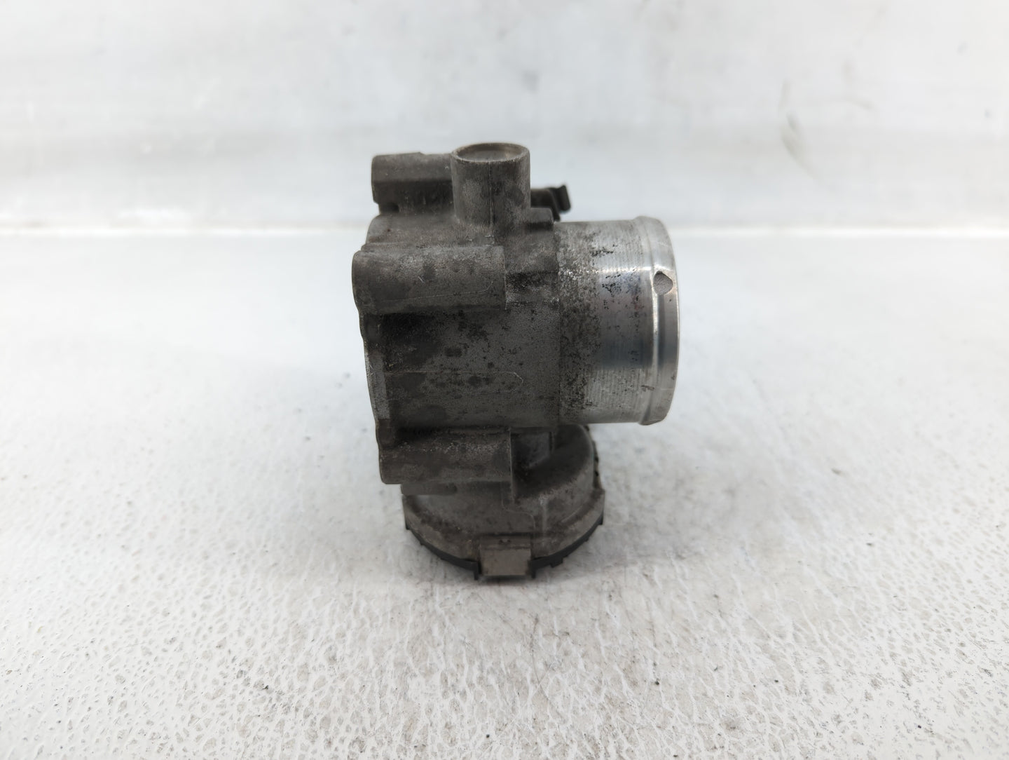2011-2014 Ford Fiesta Throttle Body P/N:7S7G-9F991-B7A Fits Fits 2011 2012 2013 2014 OEM Used Auto Parts - Oemusedautoparts1