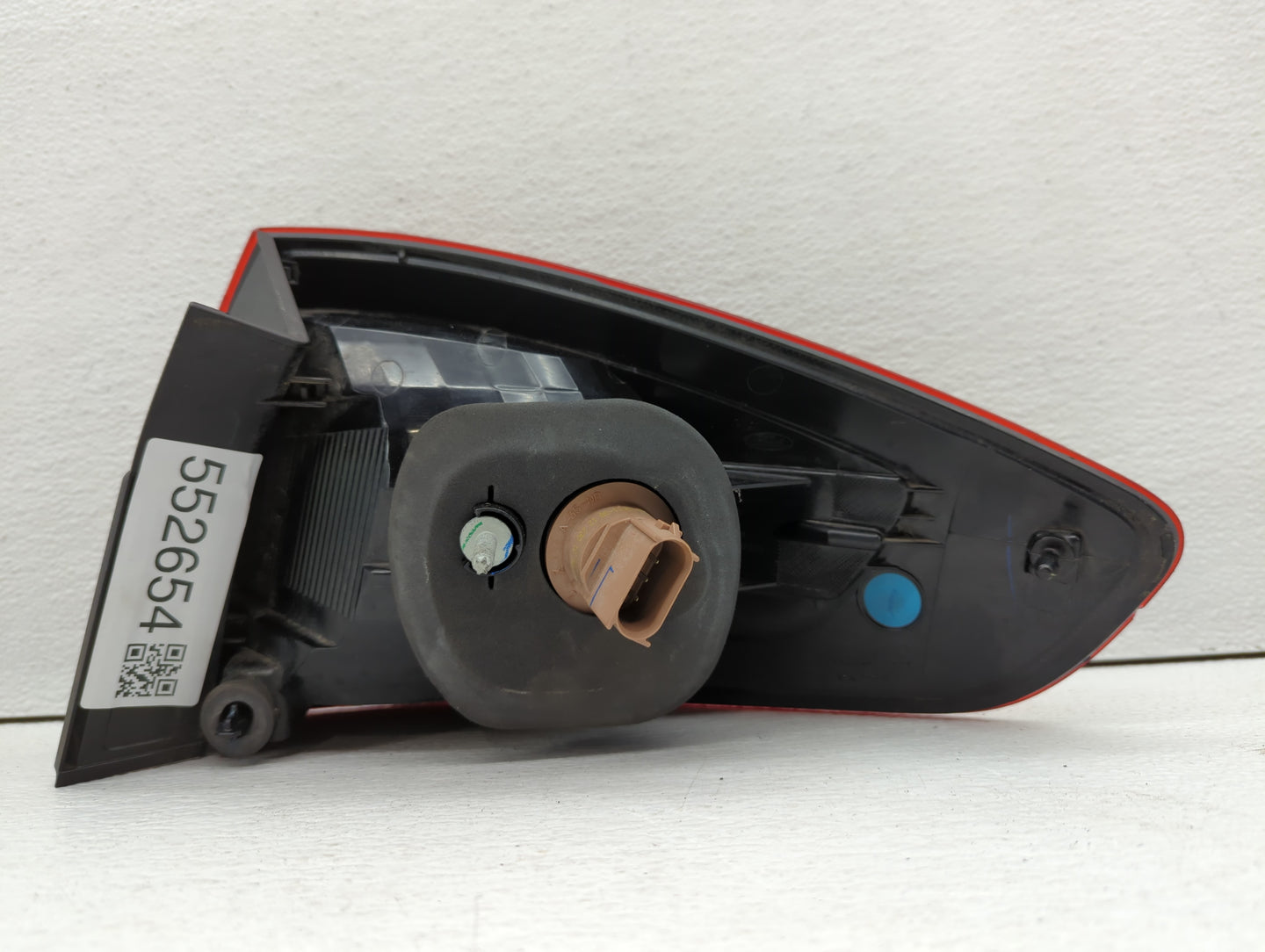 2011-2013 Ford Fiesta Tail Light Assembly Driver Left OEM P/N:AE83-15B502-AC AE83-13B505-A Fits Fits 2011 2012 2013 OEM Used