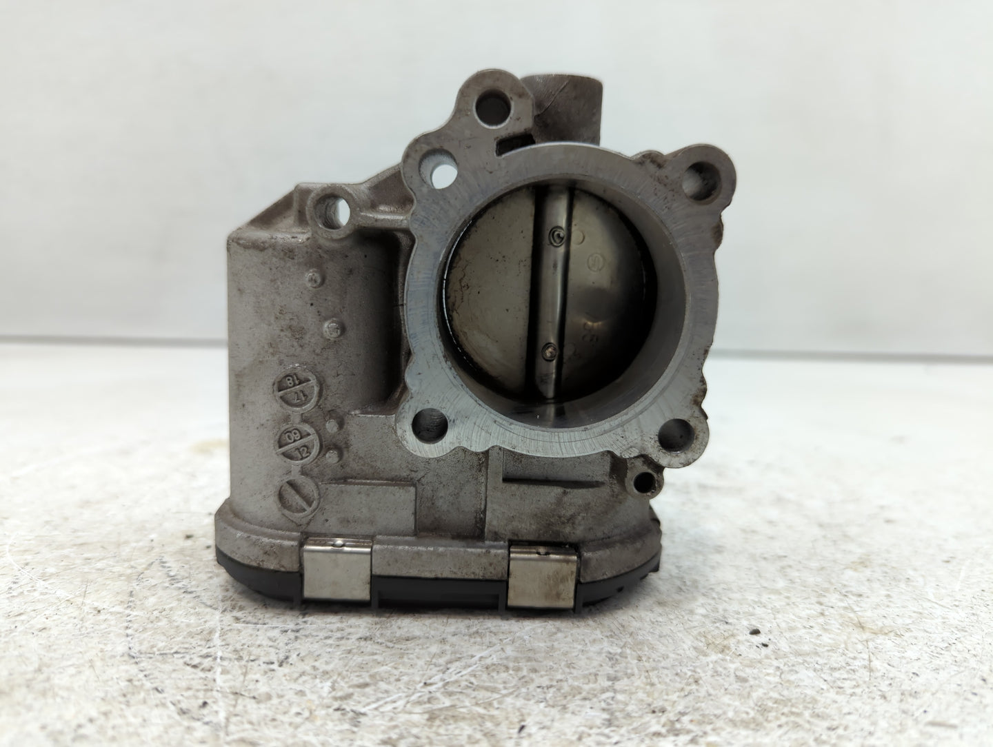 2011-2014 Ford Fiesta Throttle Body P/N:7S7G-9F991-CA, 7S7G-9F991-B7A Fits Fits 2011 2012 2013 2014 OEM Used Auto Parts - Oe