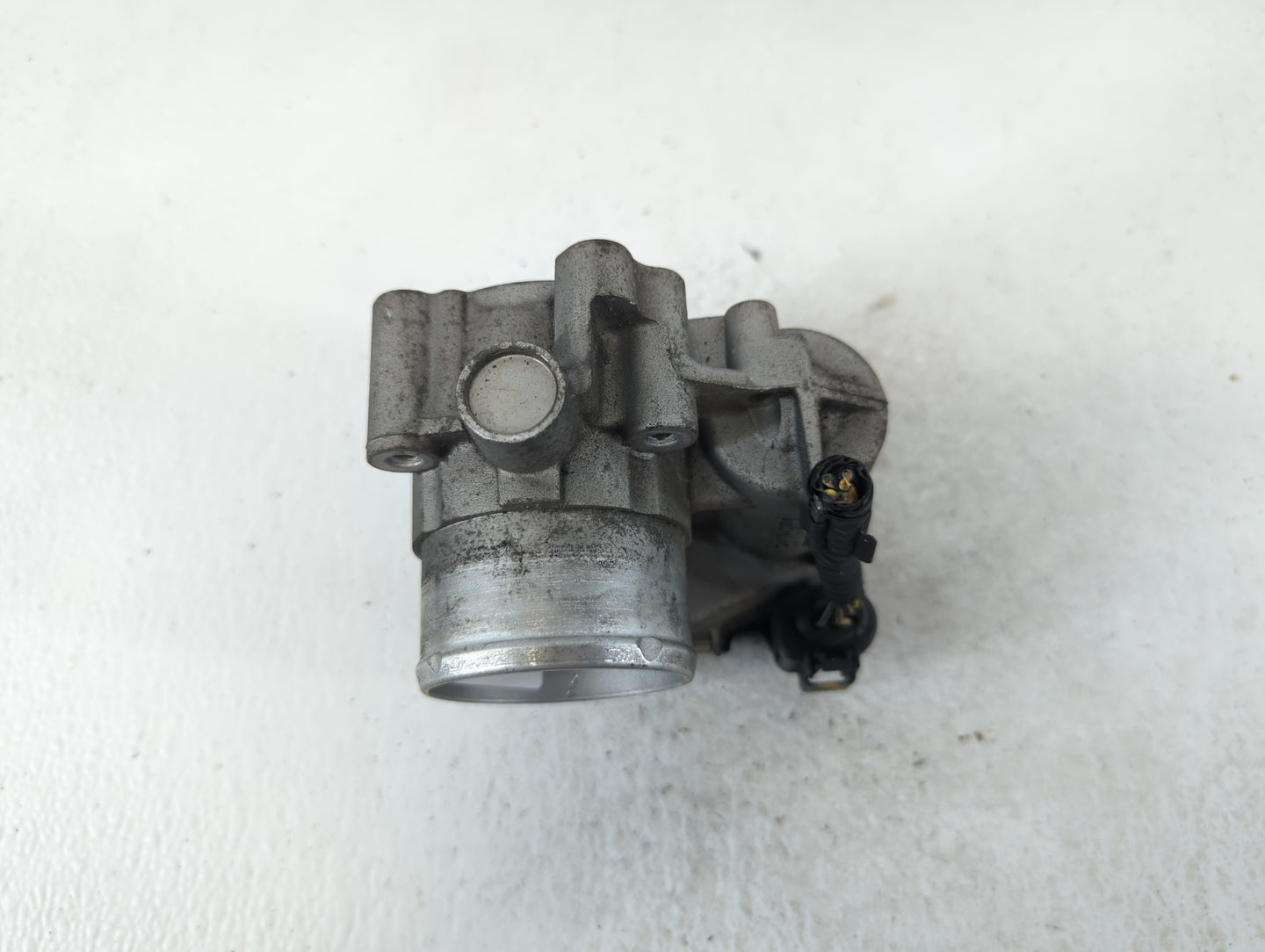 2011-2014 Ford Fiesta Throttle Body P/N:7S7G-9F991-B7A Fits Fits 2011 2012 2013 2014 OEM Used Auto Parts - Oemusedautoparts1