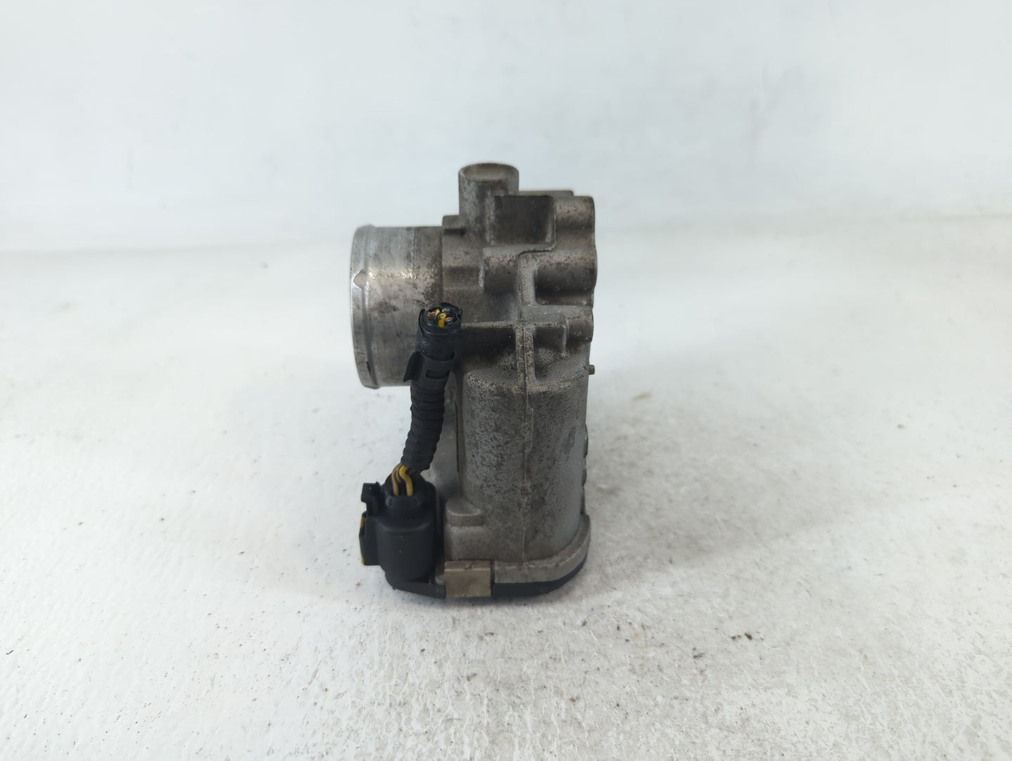 2011-2014 Ford Fiesta Throttle Body P/N:7S7G-9F991-B7A Fits Fits 2011 2012 2013 2014 OEM Used Auto Parts - Oemusedautoparts1