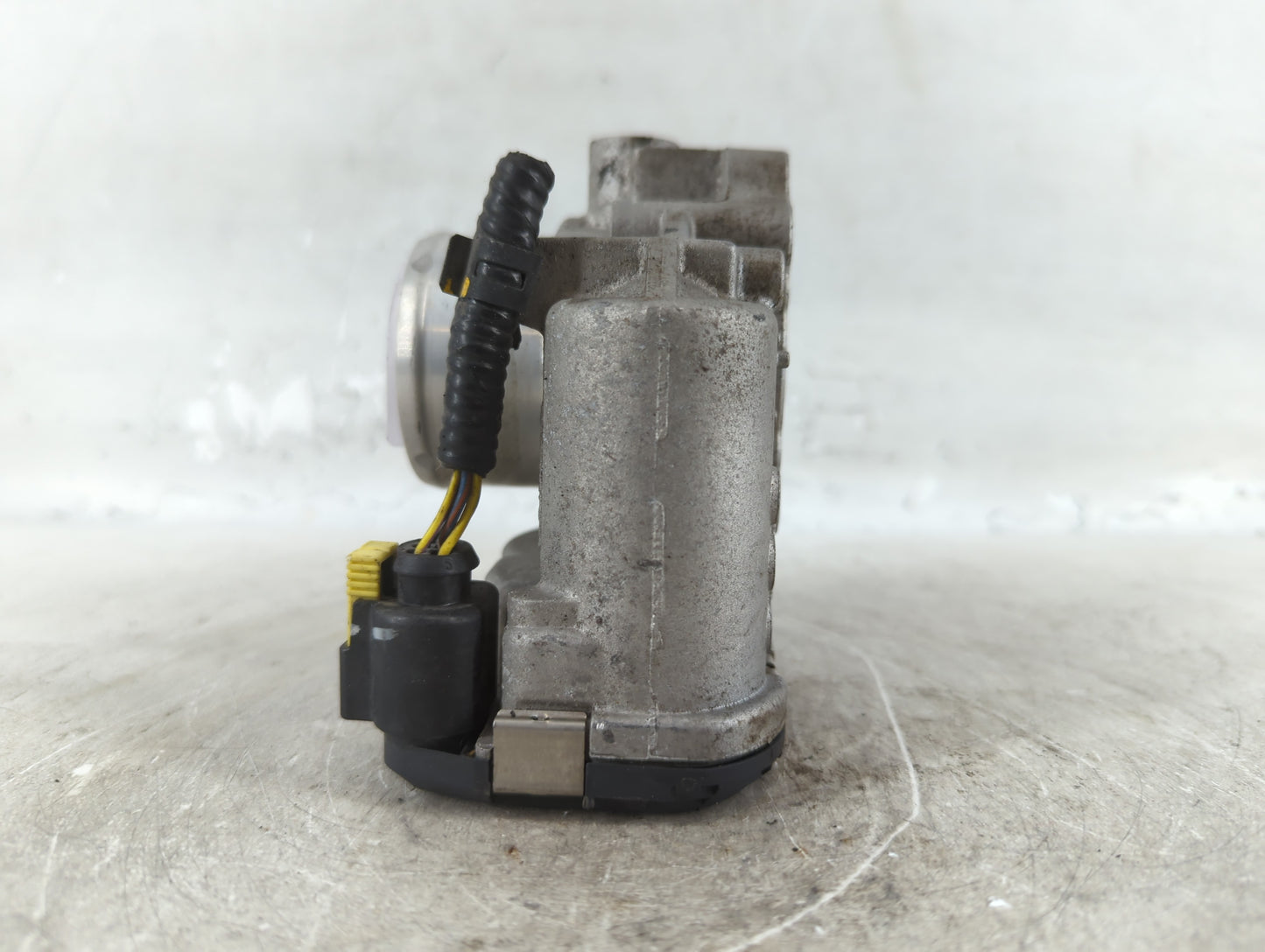2011-2014 Ford Fiesta Throttle Body P/N:7S7G-9F991-CA Fits Fits 2011 2012 2013 2014 OEM Used Auto Parts - Oemusedautoparts1.