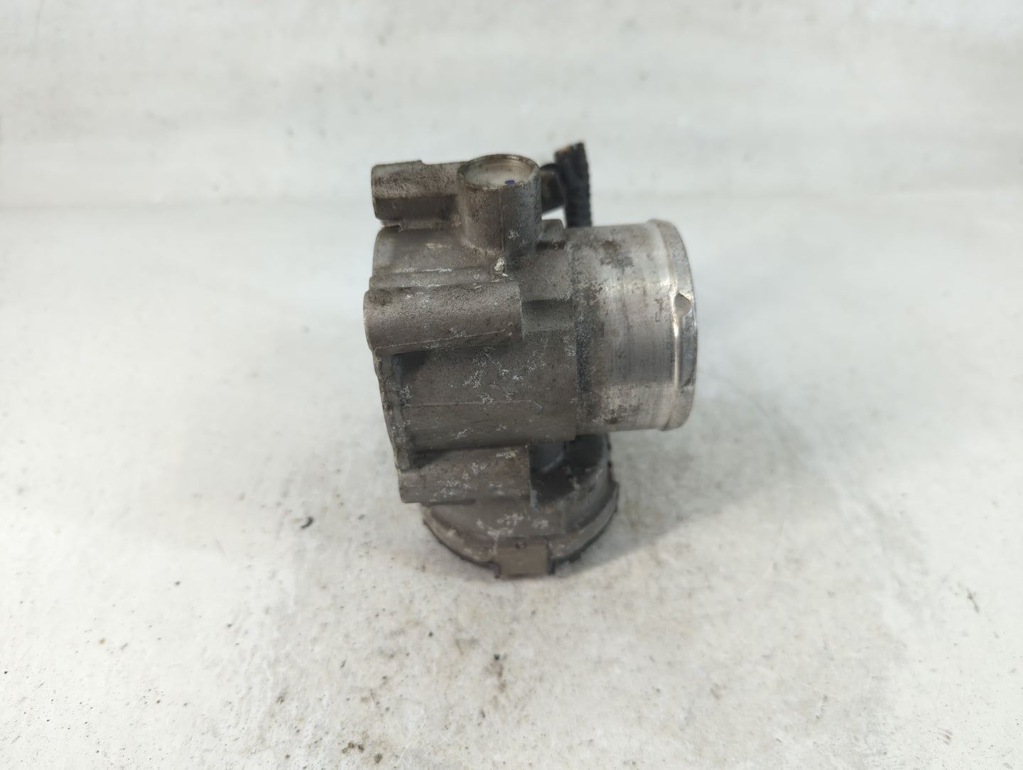 2011-2014 Ford Fiesta Throttle Body P/N:7S7G-9F991-B7A Fits Fits 2011 2012 2013 2014 OEM Used Auto Parts - Oemusedautoparts1