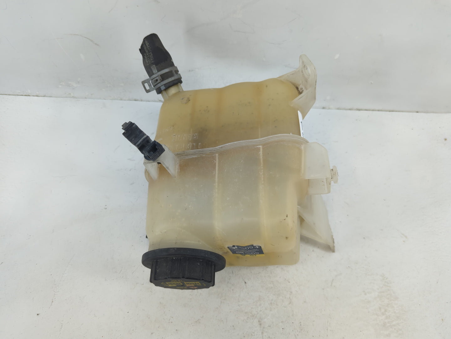 2009-2019 Ford Flex Radiator Coolant Overflow Expansion Tank Bottle 1367091 - Oemusedautoparts1.com