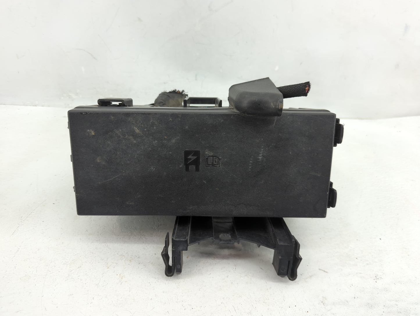 2013-2015 Ford Flex Fusebox Fuse Box Panel Relay Module P/N:DG1T-14A003-BA Fits Fits 2013 2014 2015 OEM Used Auto Parts - Oe