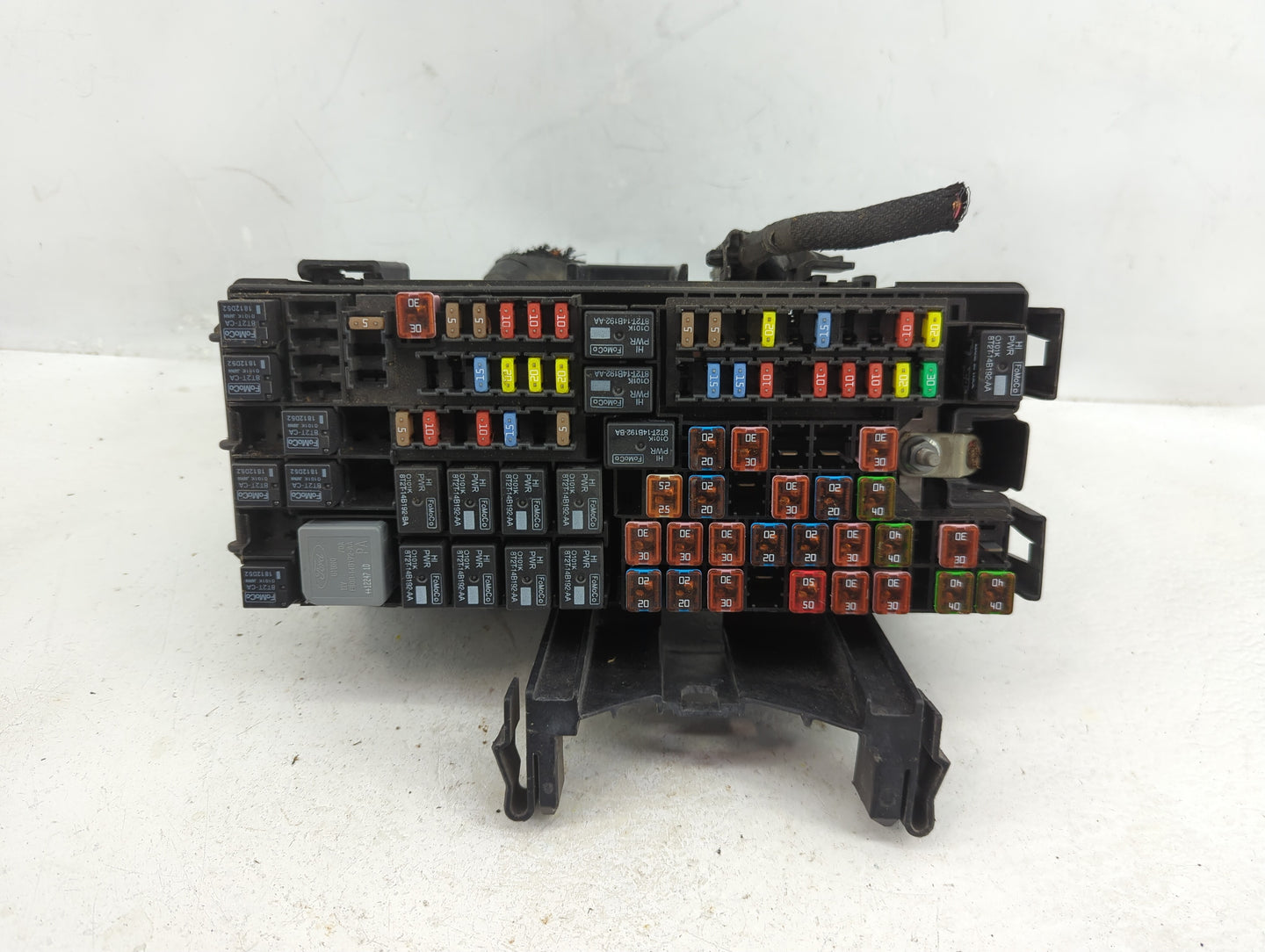 2013-2015 Ford Flex Fusebox Fuse Box Panel Relay Module P/N:DG1T-14A003-BA Fits Fits 2013 2014 2015 OEM Used Auto Parts - Oe