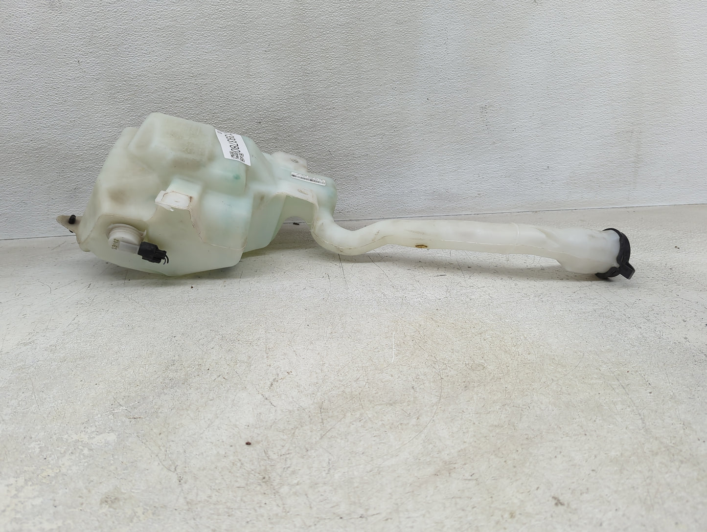 2013-2016 Ford Flex Windshield Washer Fluid Reservoir Bottle Oem - Oemusedautoparts1.com
