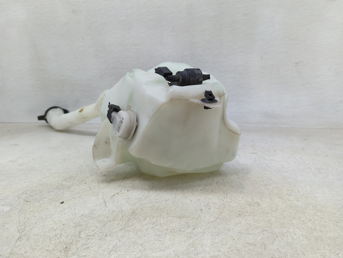 2013-2016 Ford Flex Windshield Washer Fluid Reservoir Bottle Oem - Oemusedautoparts1.com