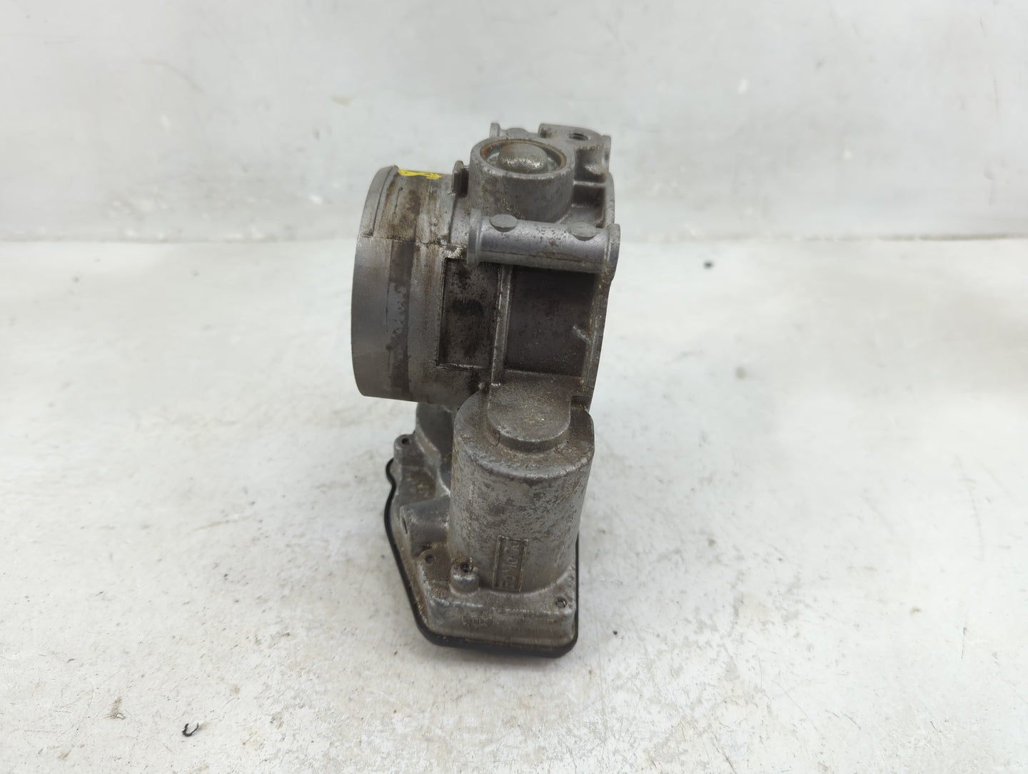 2010-2019 Ford Flex Throttle Body P/N:AT4E-ED Fits Fits 2010 2011 2012 2013 2014 2015 2016 2017 2018 2019 OEM Used Auto Part