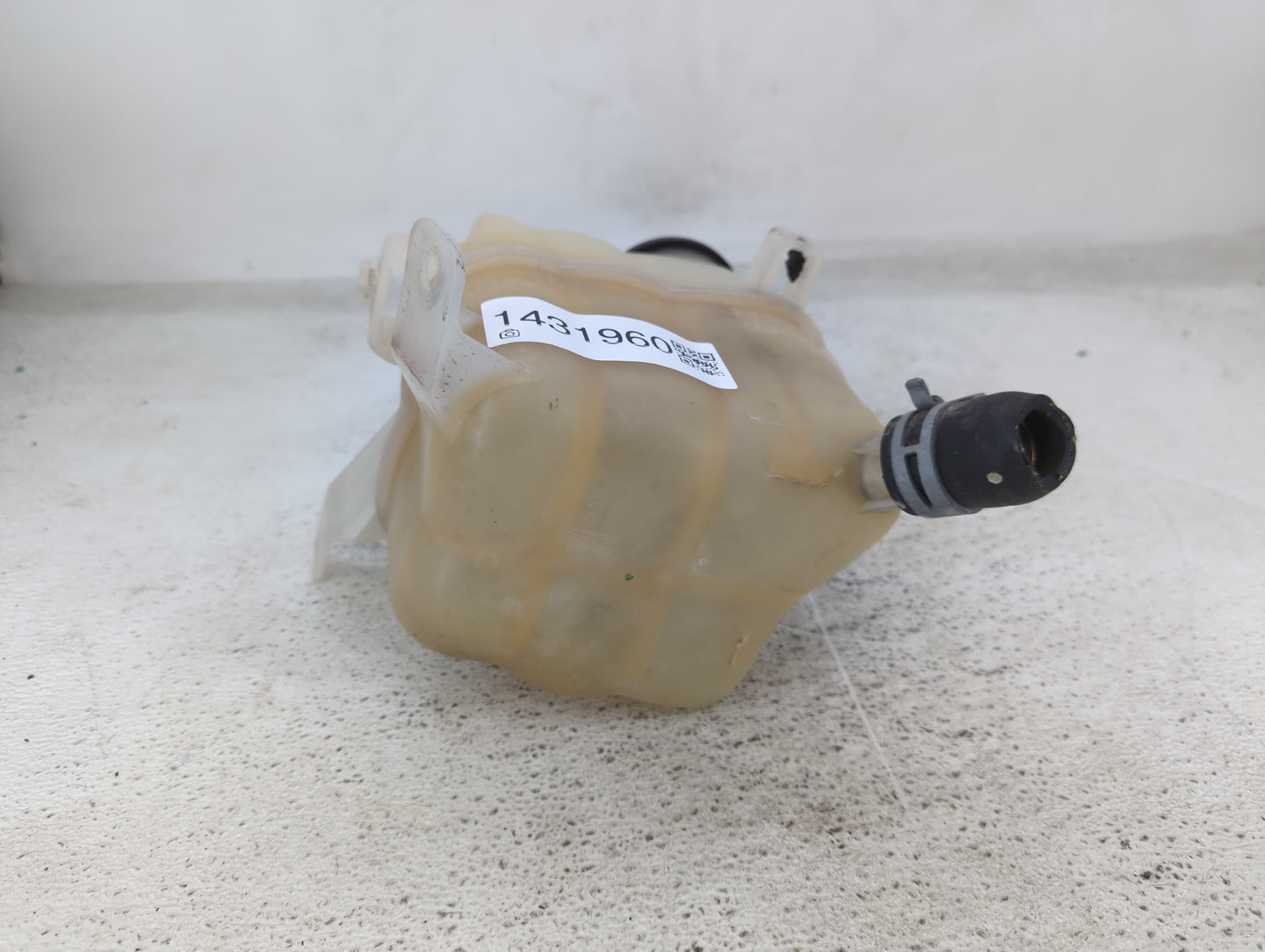 2009-2019 Ford Flex Radiator Coolant Overflow Expansion Tank Bottle - Oemusedautoparts1.com