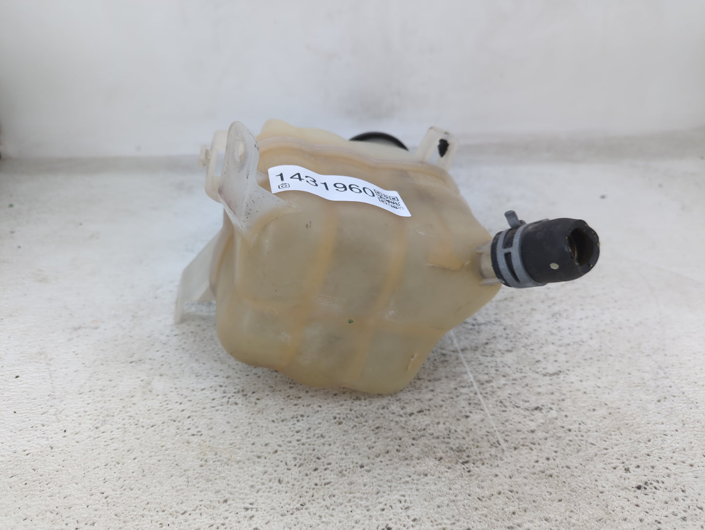 2009-2019 Ford Flex Radiator Coolant Overflow Expansion Tank Bottle - Oemusedautoparts1.com