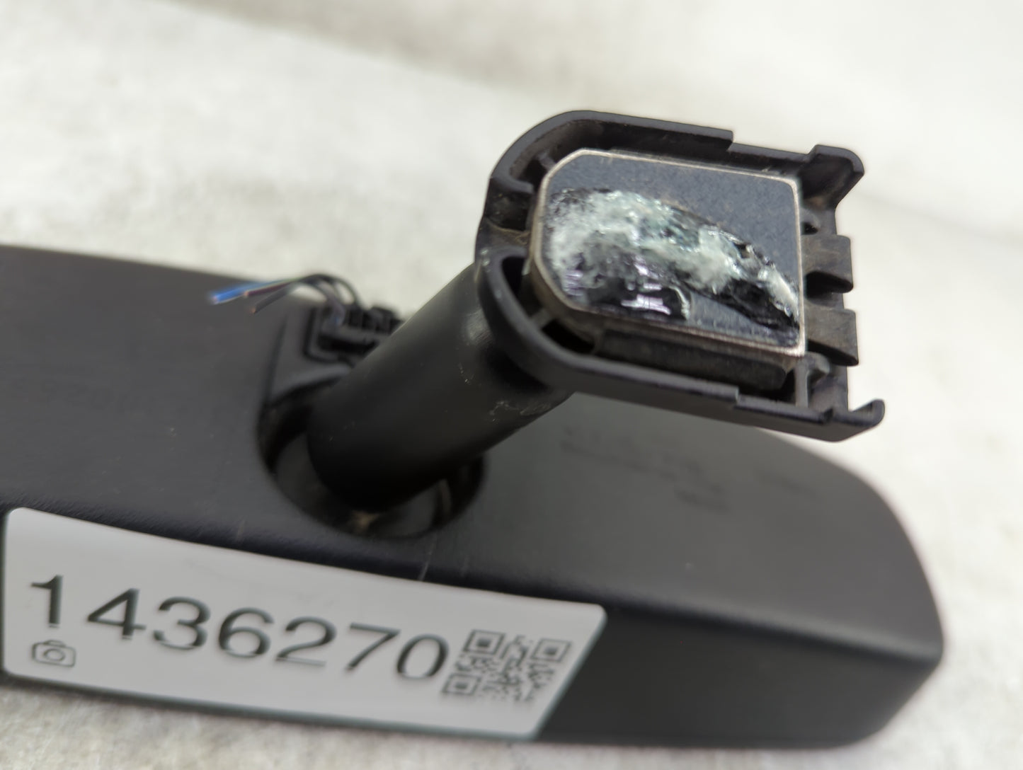 2013 Ford Flex Interior Rear View Mirror Replacement OEM Fits OEM Used Auto Parts - Oemusedautoparts1.com