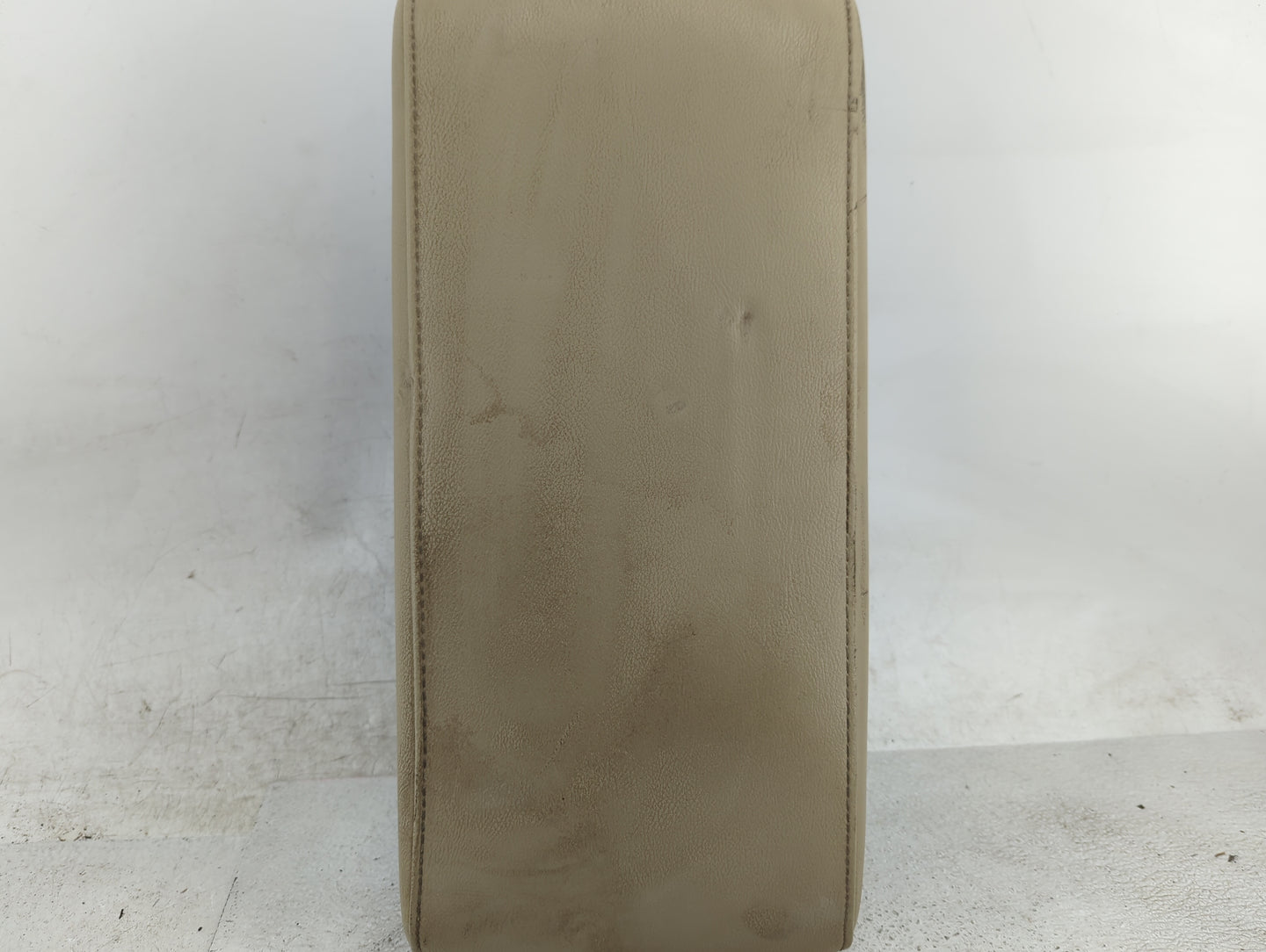 2013 Ford Flex Center Console Armrest Cover Lid Fits OEM Used Auto Parts - Oemusedautoparts1.com