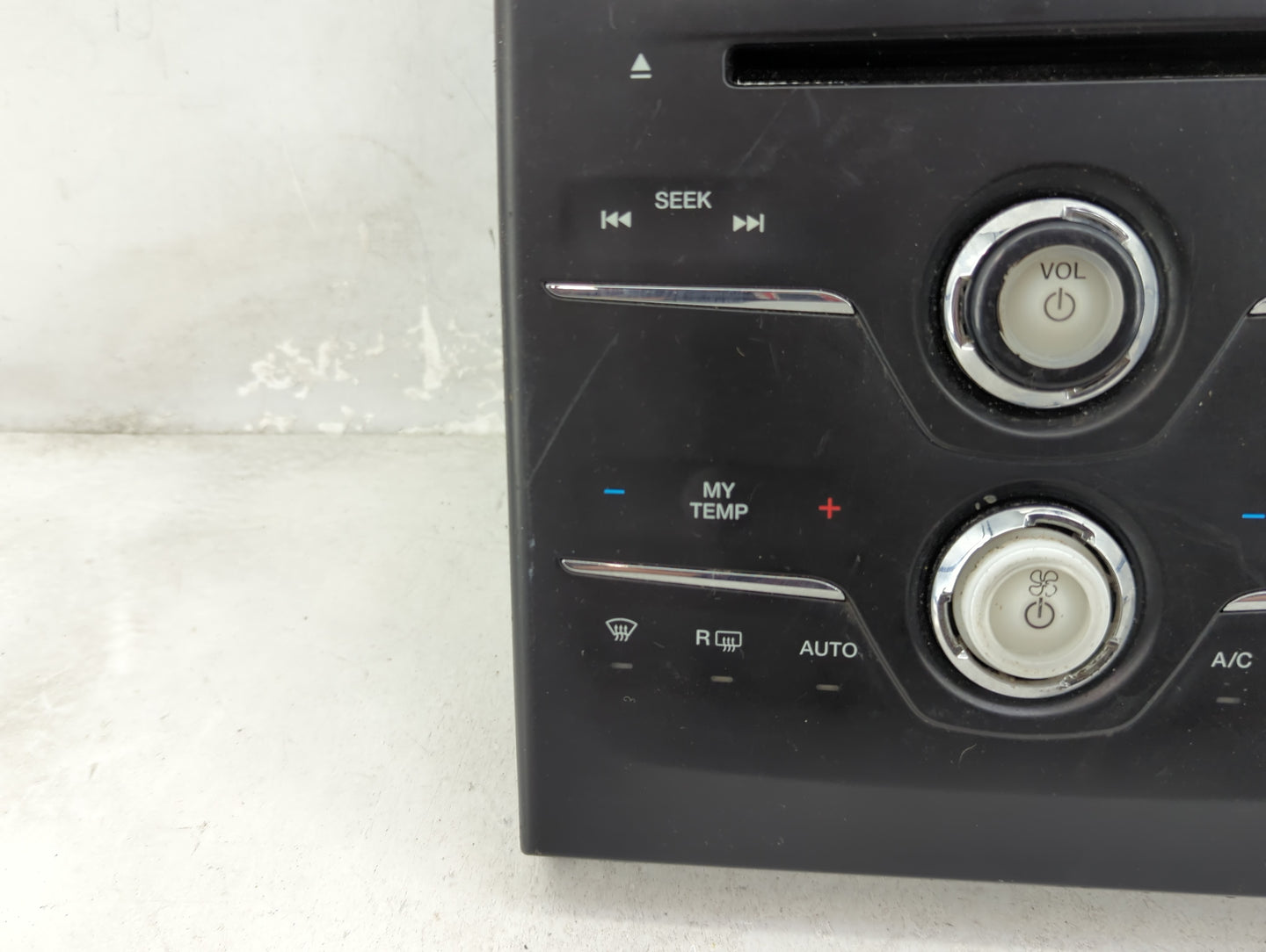 2013 Ford Flex Radio Control Panel - Oemusedautoparts1.com