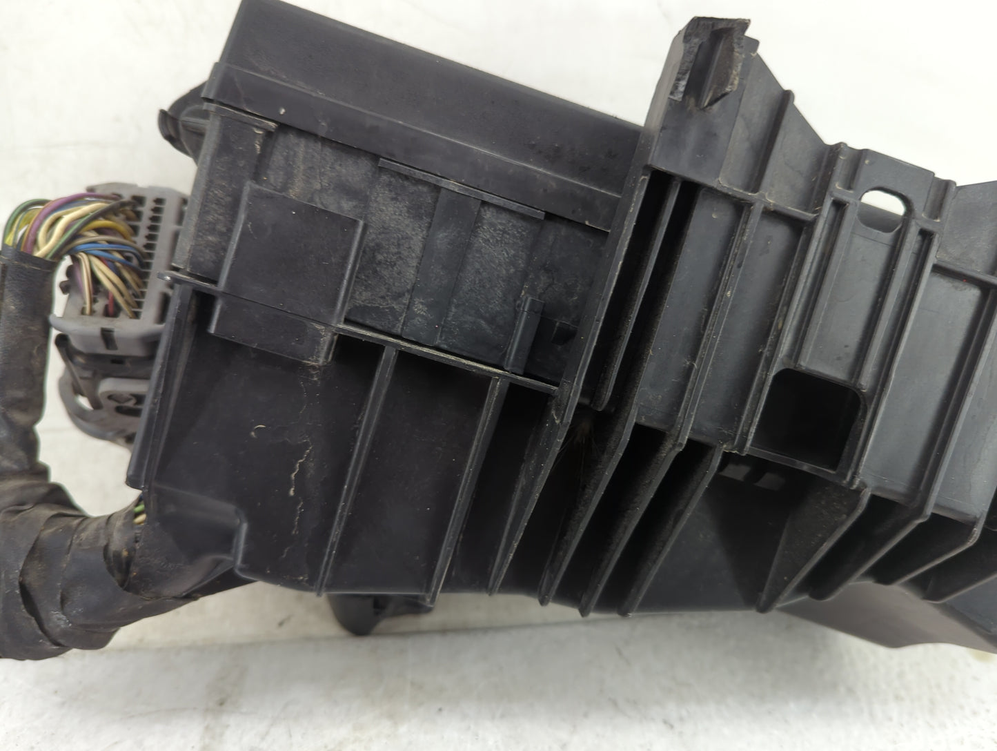2013-2015 Ford Flex Fusebox Fuse Box Panel Relay Module P/N:DG1T-14A003-BA Fits Fits 2013 2014 2015 OEM Used Auto Parts - Oe