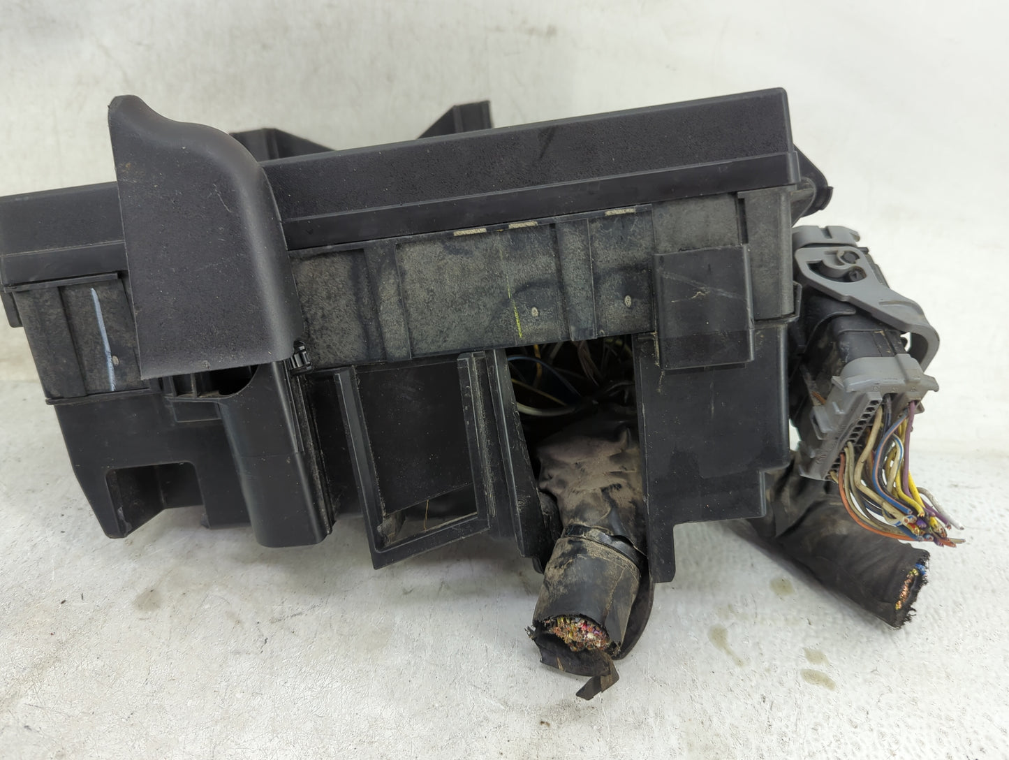 2013-2015 Ford Flex Fusebox Fuse Box Panel Relay Module P/N:DG1T-14A003-BA Fits Fits 2013 2014 2015 OEM Used Auto Parts - Oe