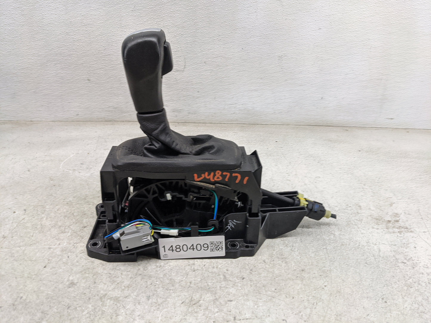 2013 Ford Flex Floor Console Assembly Shifter - Oemusedautoparts1.com