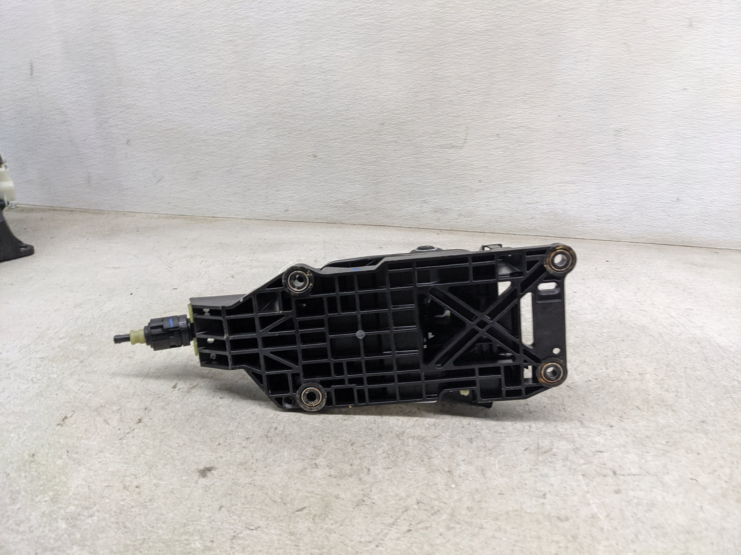 2013 Ford Flex Floor Console Assembly Shifter - Oemusedautoparts1.com