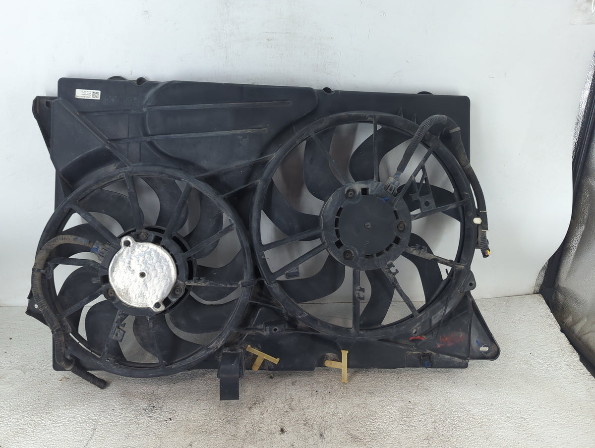 2013-2019 Ford Flex Electric Radiator Cooling Fan Motor Assembly P/N:DA83-8C607-AC Fits Fits 2013 2014 2015 2016 2017 2018 2