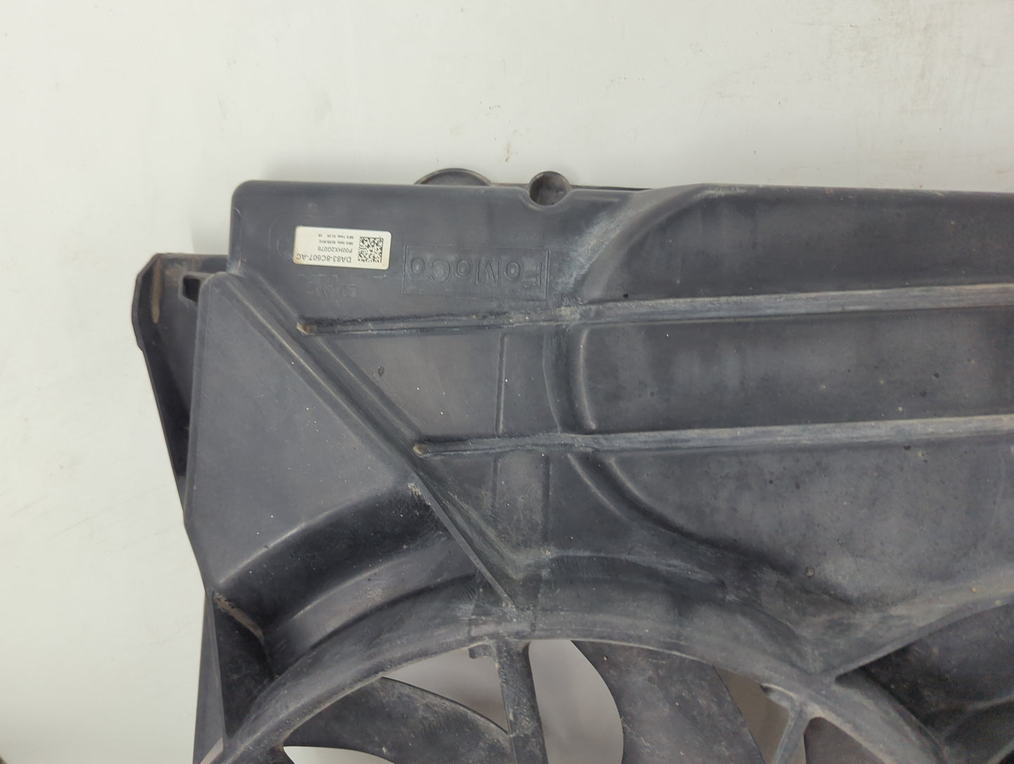 2013-2019 Ford Flex Electric Radiator Cooling Fan Motor Assembly P/N:DA83-8C607-AC Fits Fits 2013 2014 2015 2016 2017 2018 2