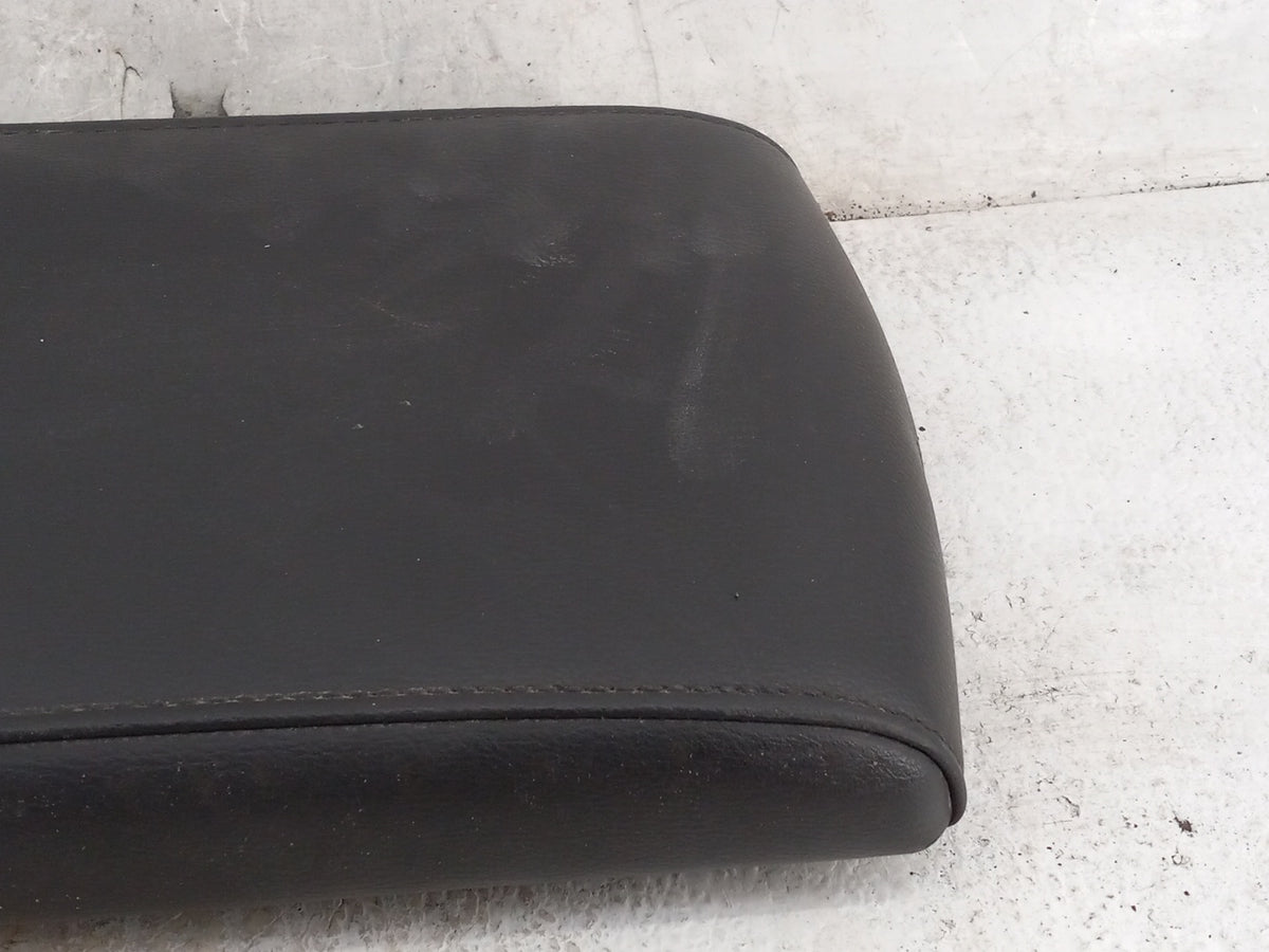 2013 Ford Flex Center Console Armrest Cover Lid P/N:DA8X-74045C74-AA35B8 D471F5B81593 Fits OEM Used Auto Parts - Oemusedauto