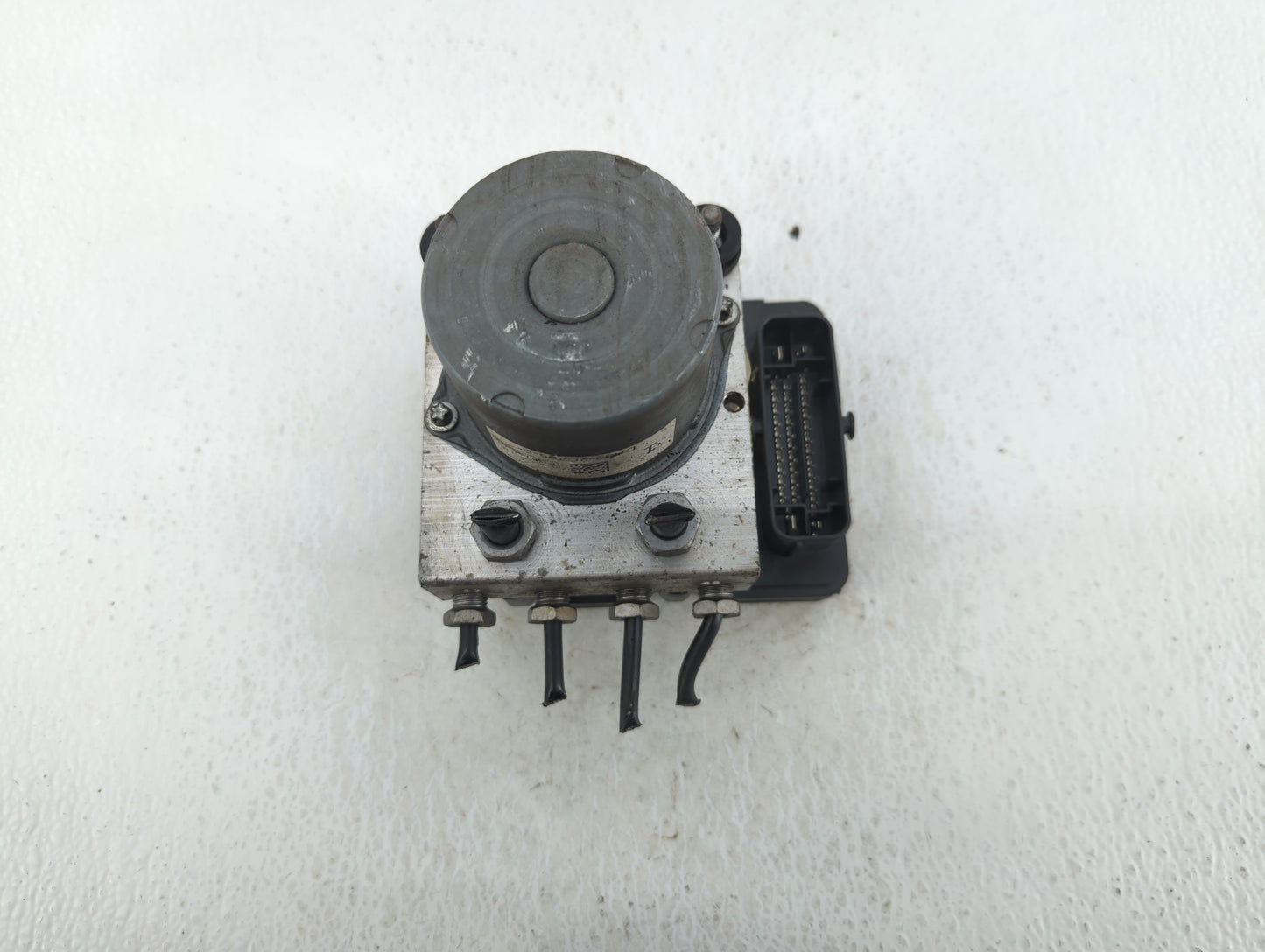 2013-2014 Ford Flex ABS Pump Control Module Replacement P/N:DA83-2C405-BA Fits Fits 2013 2014 OEM Used Auto Parts - Oemuseda