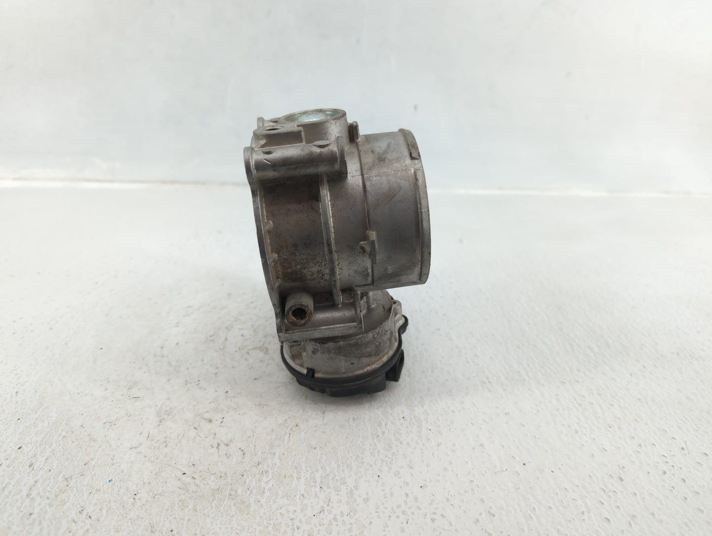 2013-2019 Ford Flex Throttle Body P/N:DA619805879 Fits Fits 2011 2012 2013 2014 2015 2016 2017 2018 2019 OEM Used Auto Parts