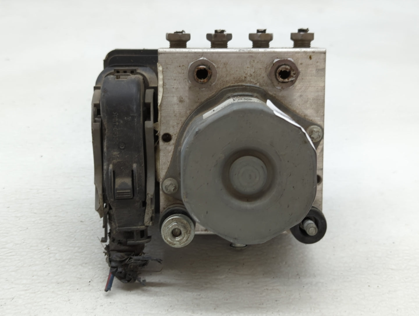 2013-2014 Ford Flex ABS Pump Control Module Replacement P/N:DA83-2C405-AG Fits Fits 2013 2014 OEM Used Auto Parts - Oemuseda