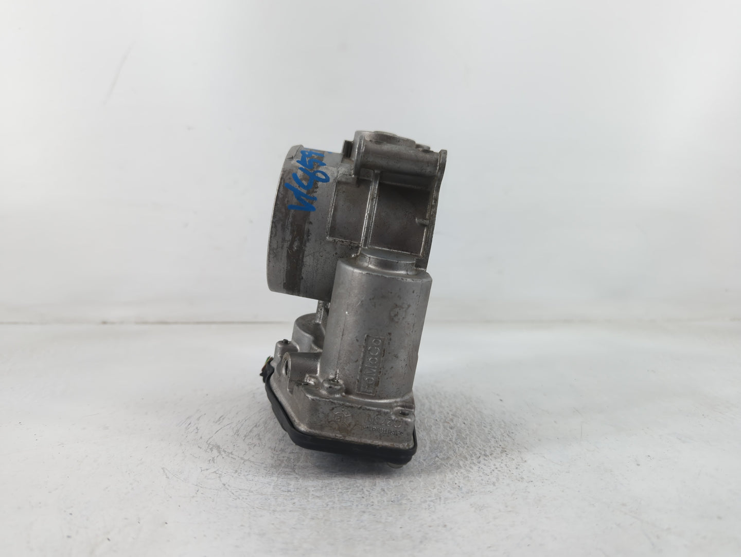 2013-2019 Ford Flex Throttle Body P/N:2J1224A-0606 Fits Fits 2011 2012 2013 2014 2015 2016 2017 2018 2019 OEM Used Auto Part