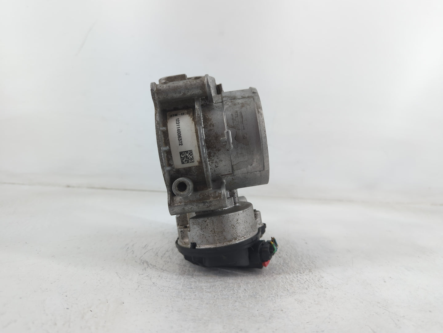 2013-2019 Ford Flex Throttle Body P/N:2J1224A-0606 Fits Fits 2011 2012 2013 2014 2015 2016 2017 2018 2019 OEM Used Auto Part