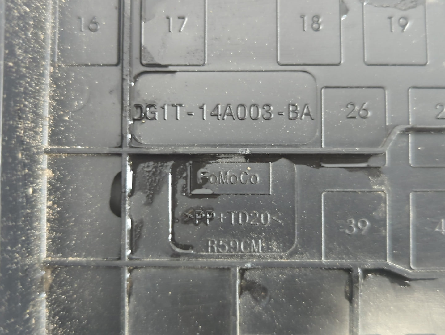 2013-2015 Ford Flex Fusebox Fuse Box Panel Relay Module P/N:DG1T-14A003-BA Fits Fits 2013 2014 2015 OEM Used Auto Parts - Oe