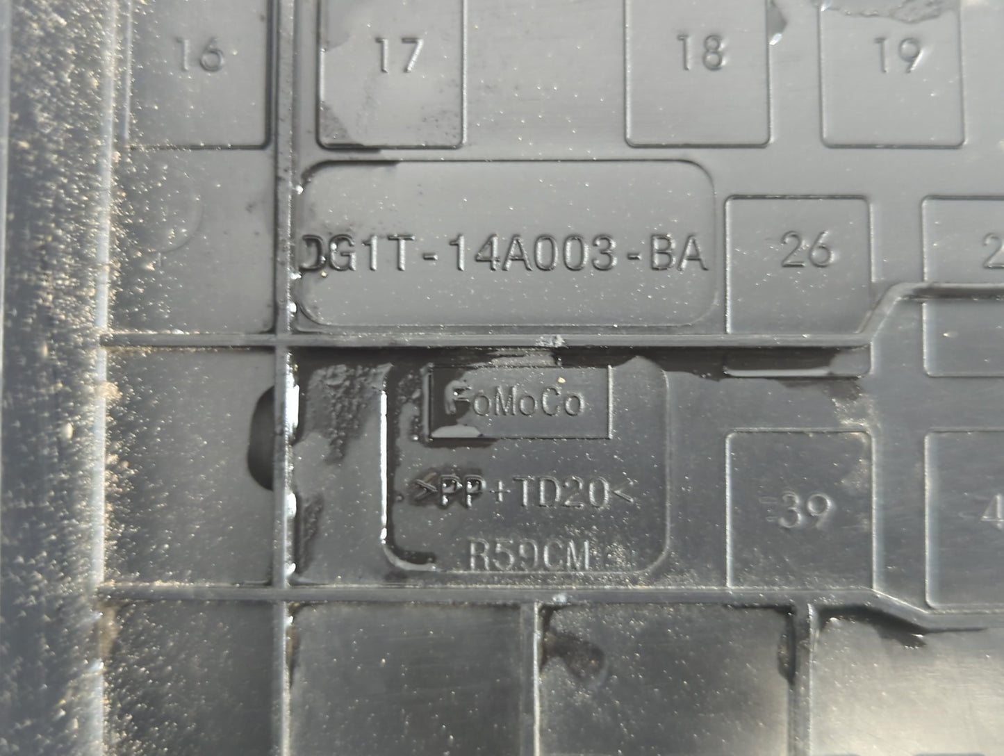 2013-2015 Ford Flex Fusebox Fuse Box Panel Relay Module P/N:DG1T-14A003-BA Fits Fits 2013 2014 2015 OEM Used Auto Parts - Oe
