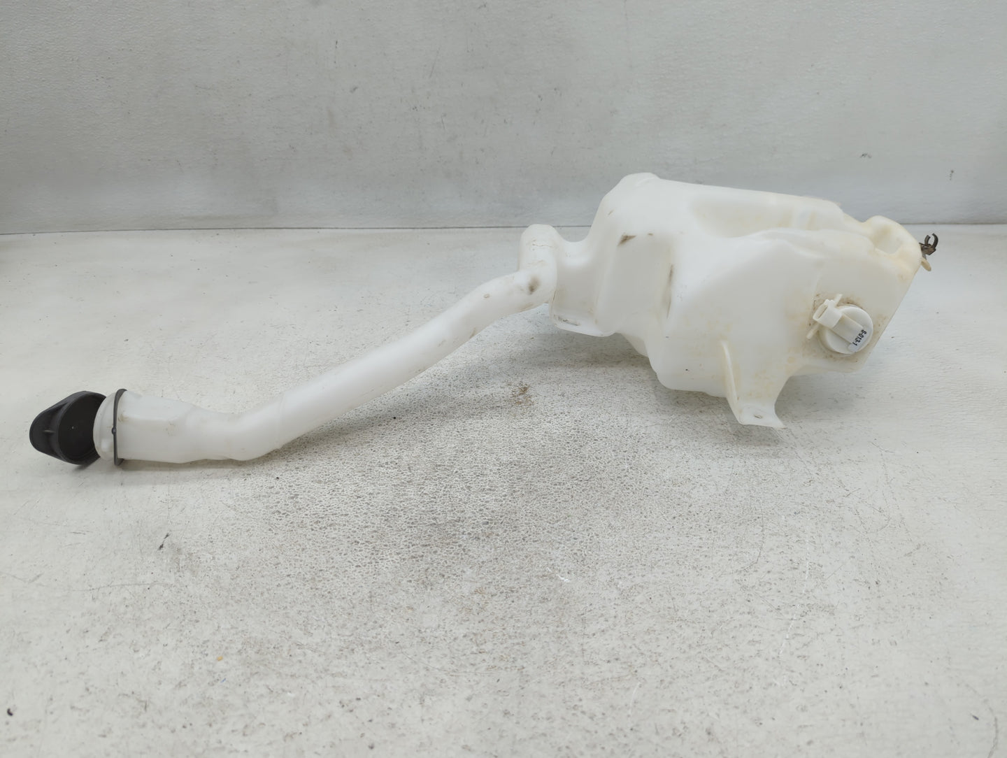 2013-2016 Ford Flex Windshield Washer Fluid Reservoir Bottle Oem - Oemusedautoparts1.com