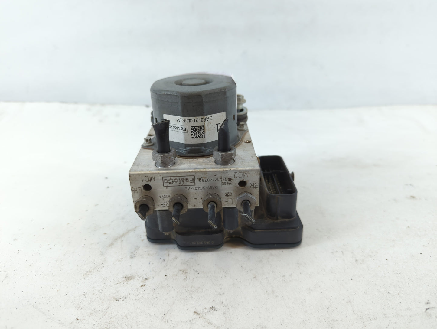 2013-2014 Ford Flex ABS Pump Control Module Replacement P/N:DA83-2C405-AE Fits Fits 2013 2014 OEM Used Auto Parts - Oemuseda