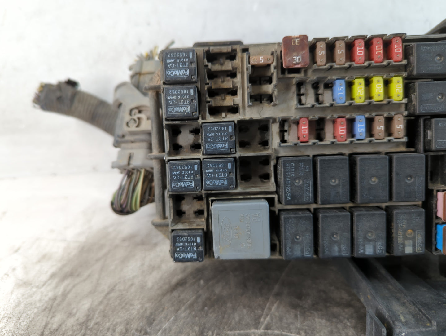 2013-2015 Ford Flex Fusebox Fuse Box Panel Relay Module Fits Fits 2013 2014 2015 OEM Used Auto Parts - Oemusedautoparts1.com