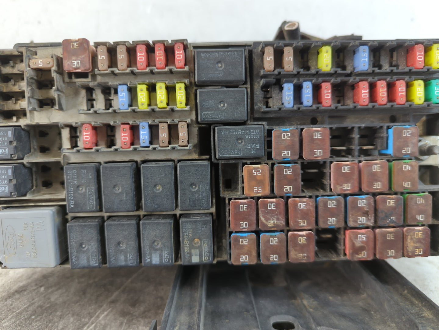 2013-2015 Ford Flex Fusebox Fuse Box Panel Relay Module Fits Fits 2013 2014 2015 OEM Used Auto Parts - Oemusedautoparts1.com