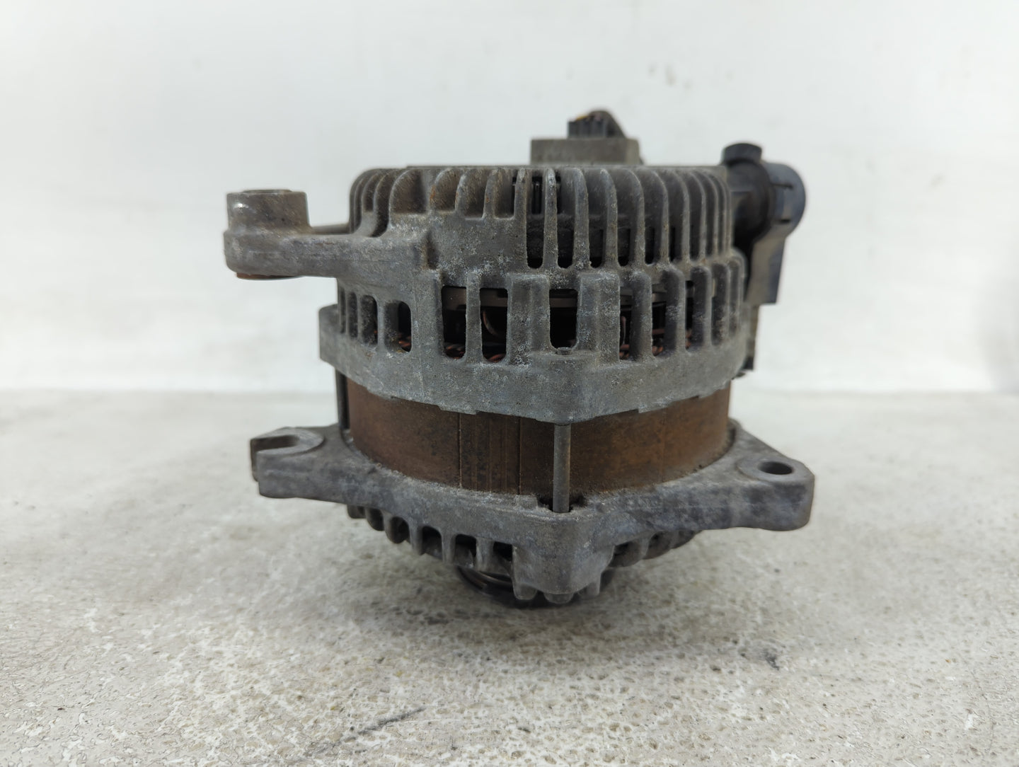 2013 Ford Flex Alternator Replacement Generator Charging Assembly Engine OEM Fits OEM Used Auto Parts - Oemusedautoparts1.co