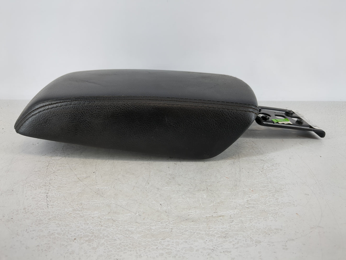 2012-2014 Ford Focus Center Console Armrest Cover Lid Fits Fits 2012 2013 2014 OEM Used Auto Parts - Oemusedautoparts1.com