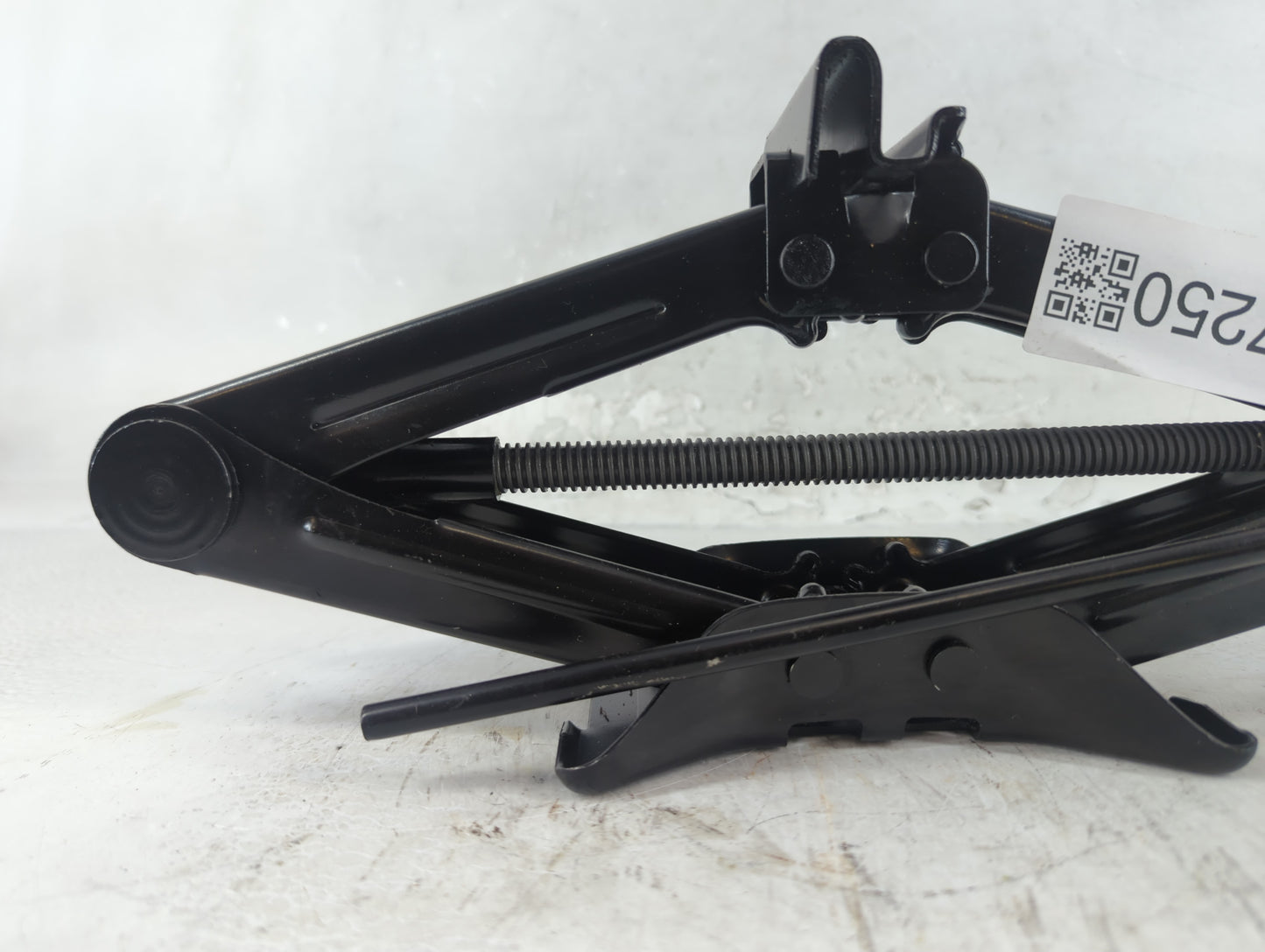 2013 Ford Focus Spare Scissor Car Jack 1047250 - Oemusedautoparts1.com